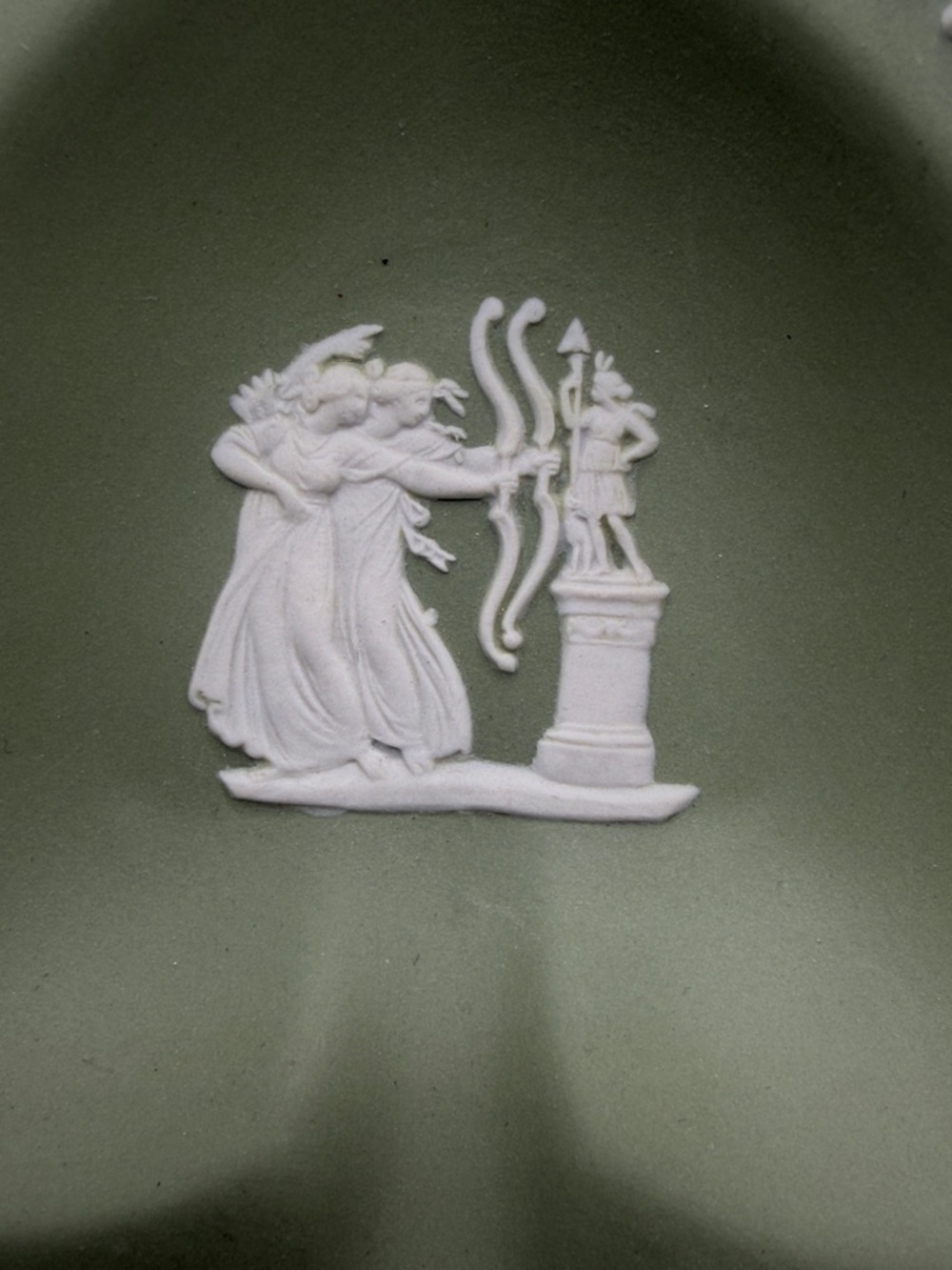 Wedgwood England Green Jasperware Vintage Lady Archer Trinket Ring Jewelry Dish - Picture 2 of 7